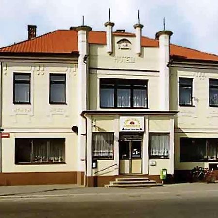 Penzion Česká Koruna Cáslav Exterior foto