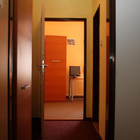 Penzion Česká Koruna Cáslav Exterior foto